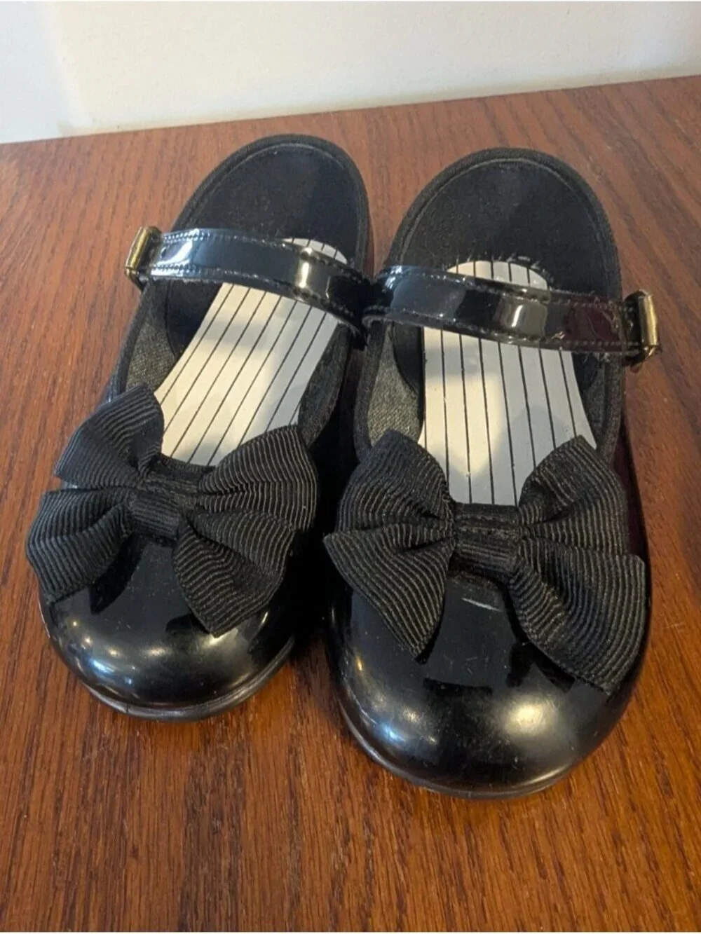 Toddletime vintage baby shoes Patent Leather 2 Pairs Red Sz 2 & Black Bow Sz 4